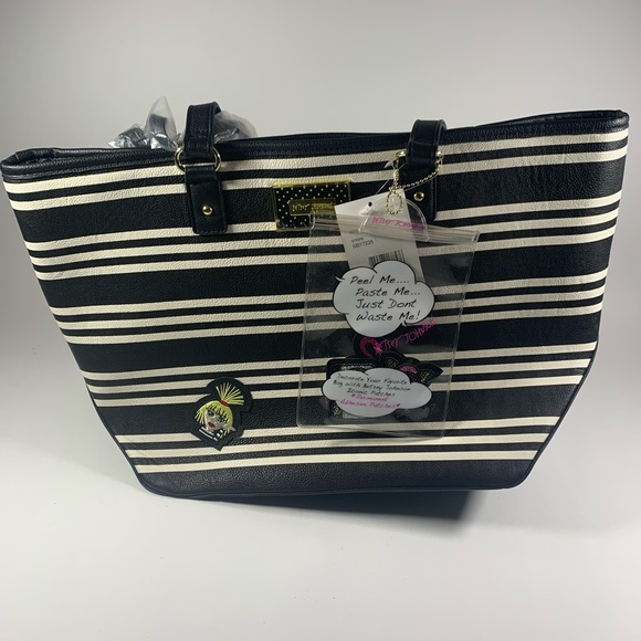 Betsey Johnson Black And White Striped Tote with Patches BRAND NEW WITH TAGS - Picture 5 of 13